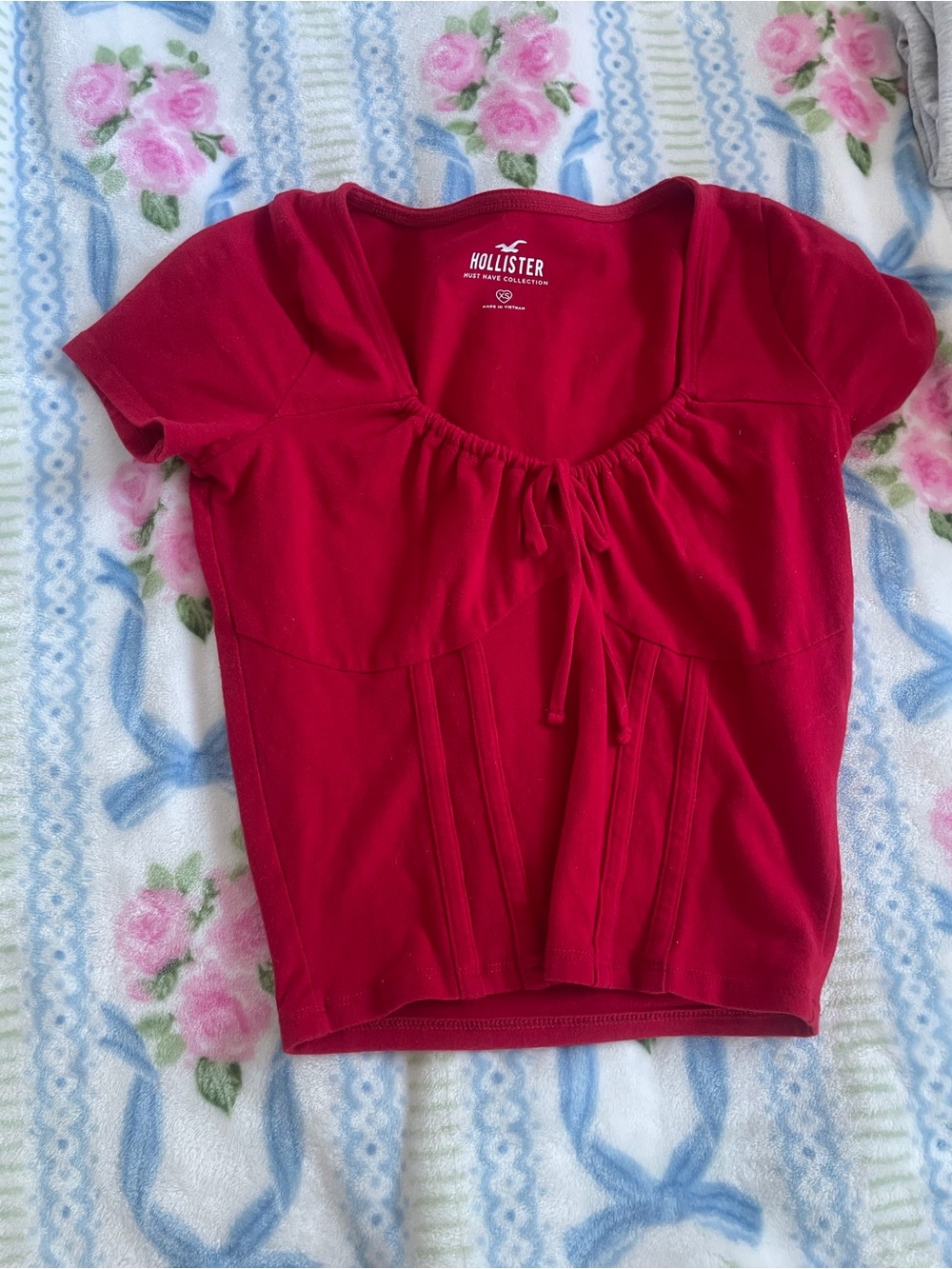 Hollister Women's Deep Red Scoop Tie-Front Crop Top